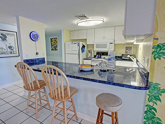 3rd image of 510 Gulf Shore Dr Unit 101