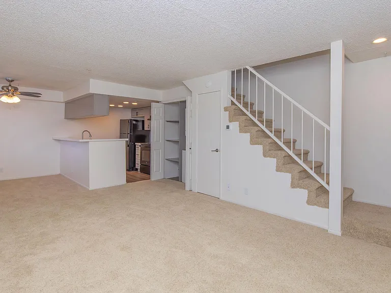 Glenoaks Terrace Apartments — Photo 15