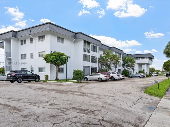 4880 NW 22nd St, Fort Lauderdale, FL