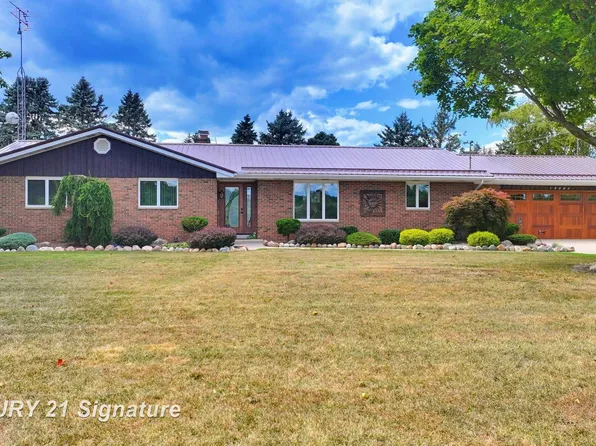 10463 N Woodbridge Rd, Wheeler, MI 48662