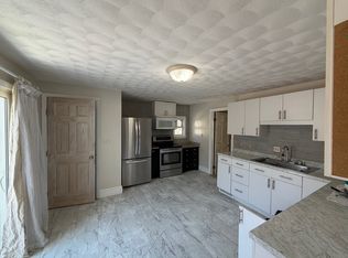 16 Waverly St, Everett, MA 02149