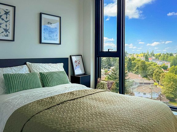 5th image of 2729 Kingsway #802