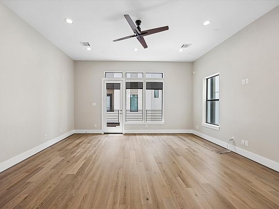 5th image of 1505 Truxillo St #C