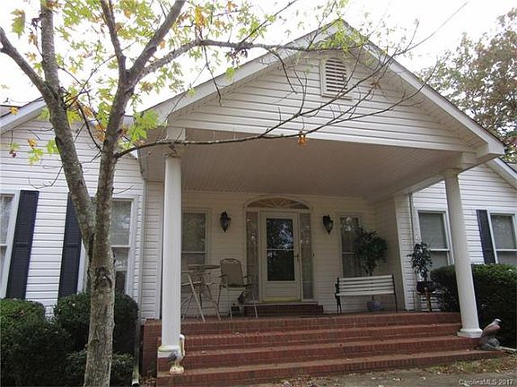 2nd image of 105 Valley Dr