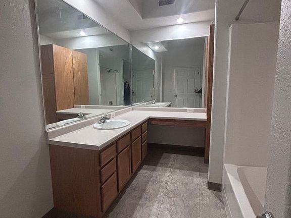 5th image of 117 W Central Ave #207