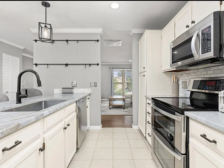 16351 E Idaho Pl — Photo 4