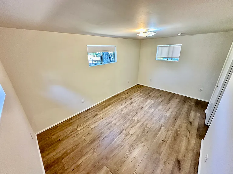 1137 Chestnut St — Photo 12