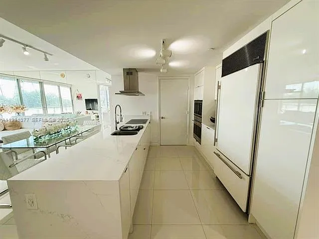 495 Brickell Ave #511 — Photo 1