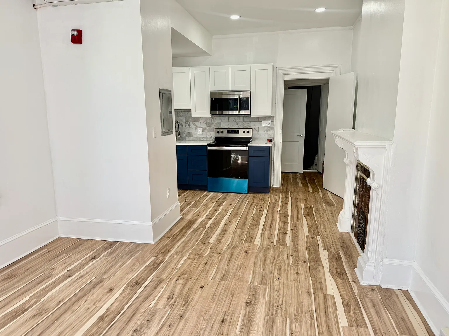 Studio, 700 sqft, $1,300 — Photo 4