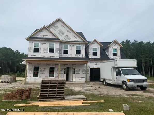 556 Orchard Creek Drive, Richlands, NC 28574