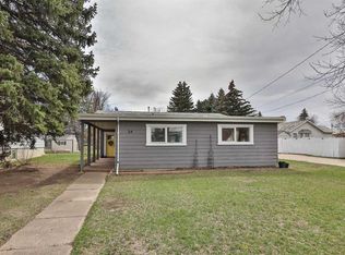 28 E 100th St S, Raymond, AB T0K2S0