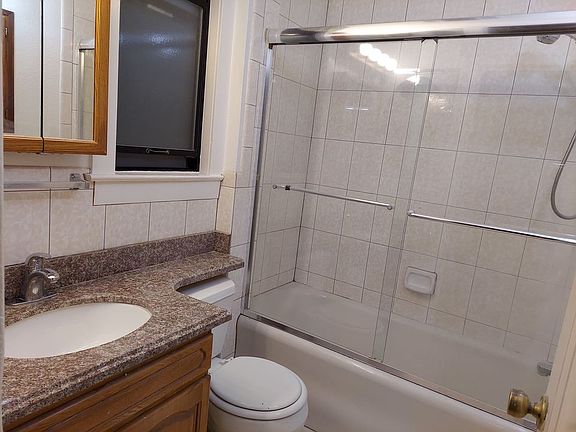 3rd image of 2228 Taylor St Unit 1