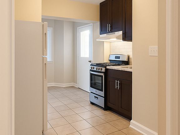 4th image of 132 Crescent Ave APT B1