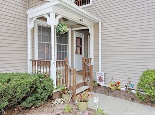 120 Willard St APT 16, Pompton Lakes, NJ 07442