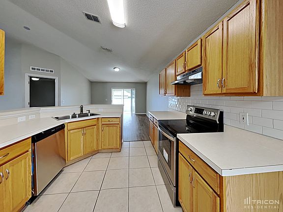 4th image of 4908 Fiske Cir