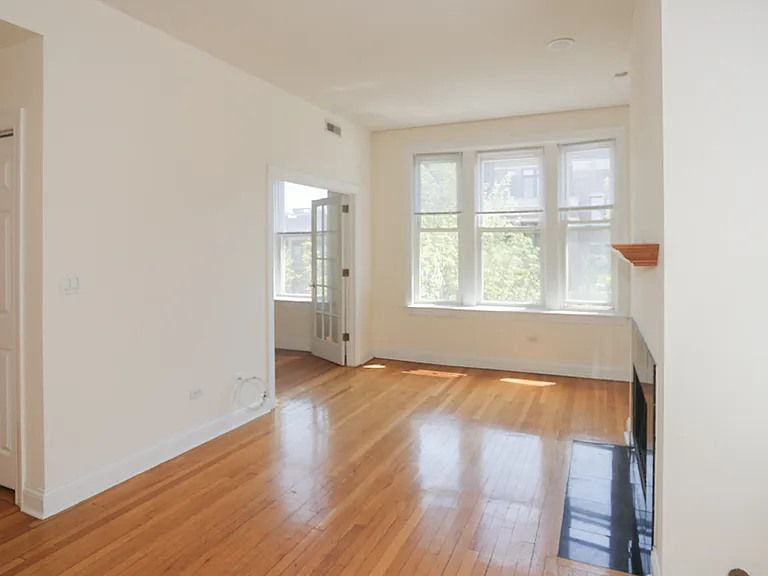 3846 1/2 N Southport Ave #3 — Photo 8
