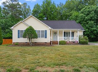 1302 Durham Meadows Dr, Burlington, NC 27217