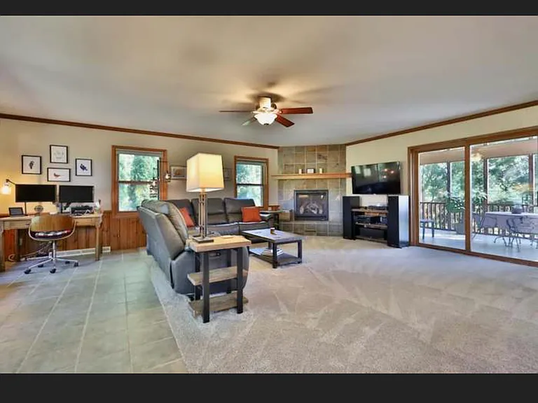 6097 Hellenbrand Rd — Photo 3