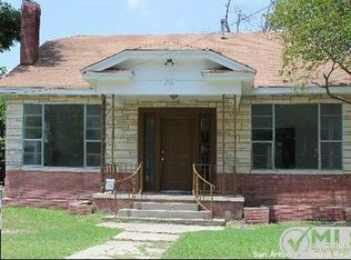 715 Saint James, San Antonio, TX 78202