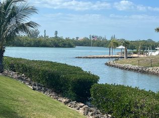 515 Velasquez Dr, Osprey, FL 34229