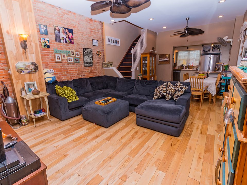 Living- Exposed Brick Wall 