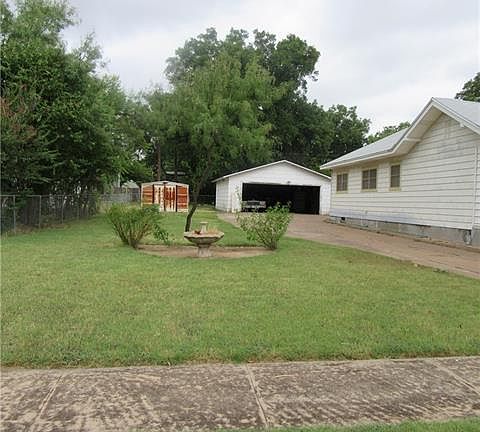 5th image of 1274 Jeanette St