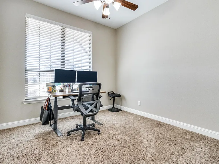 108 Landsdale Cir — Photo 11