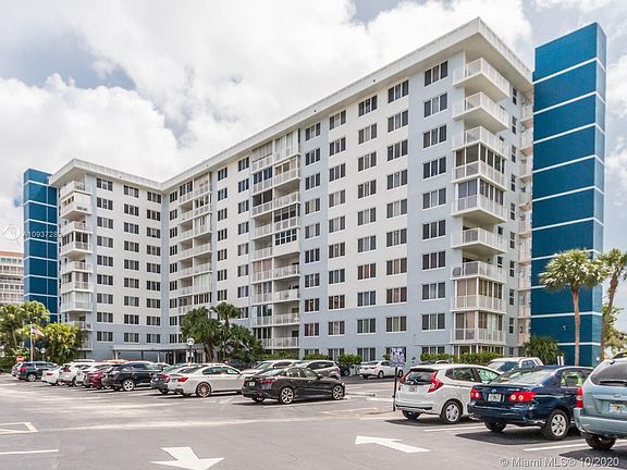 2nd image of 4200 Hillcrest Dr APT 1020
