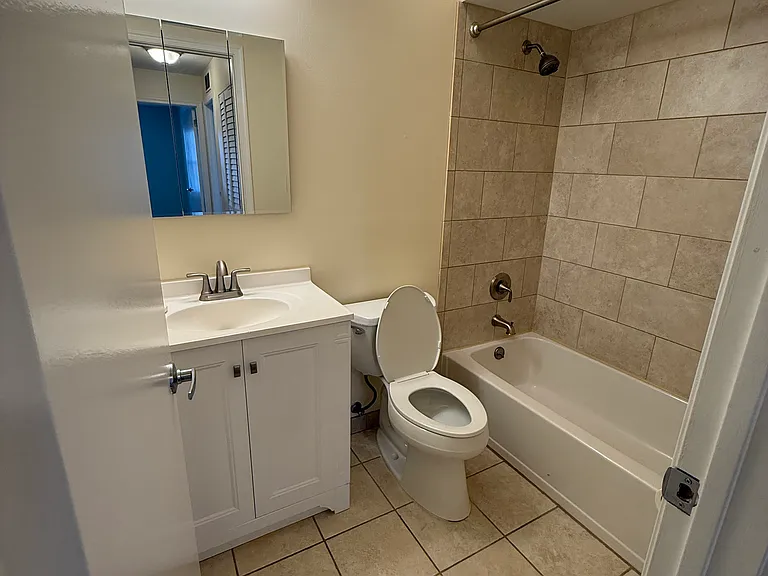 116 Wyndham Pl — Photo 17