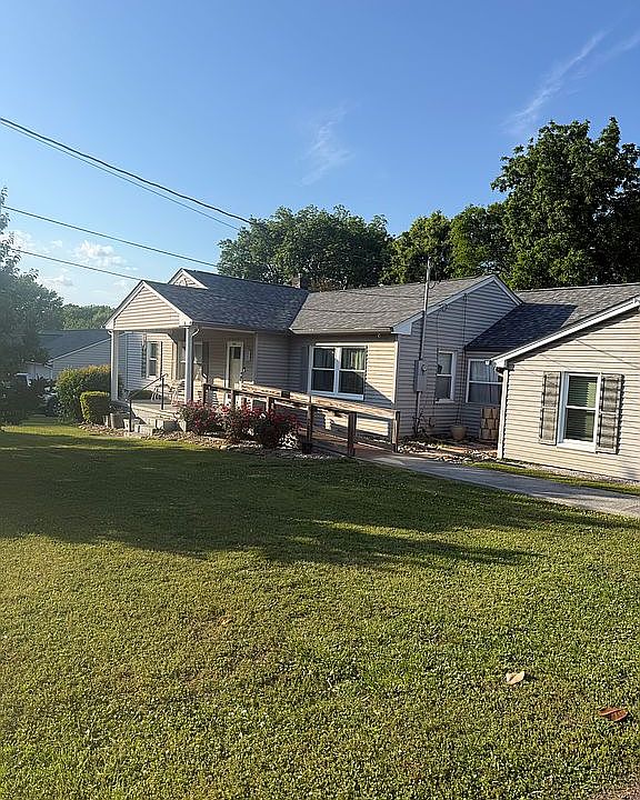 1st image of 802 Hilltop Dr