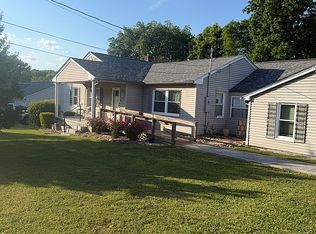 802 Hilltop Dr, Maryville, TN 37804