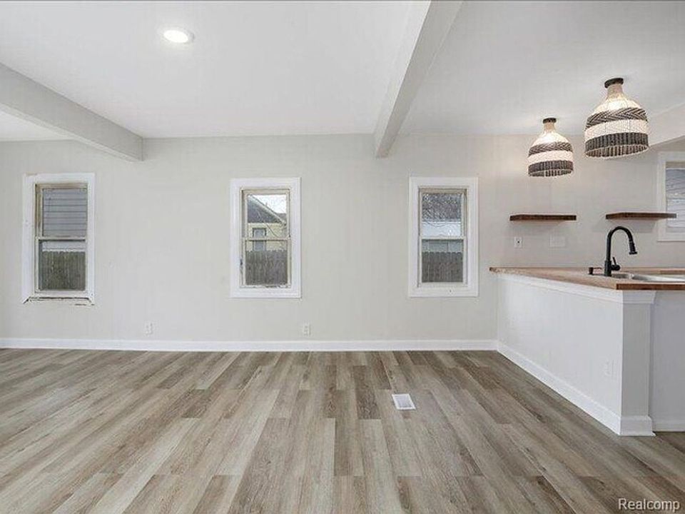 2nd image of 4957 Ashley Ave