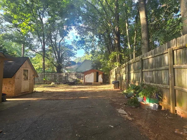 1203 Medlin St SE, Smyrna, GA 30080