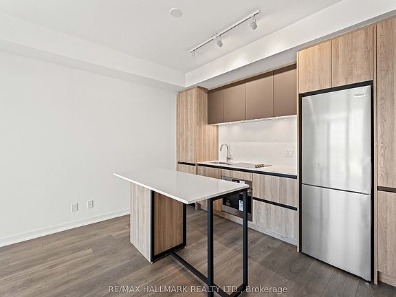 4th image of 7950 Bathurst St #1524