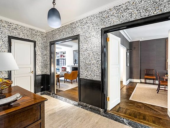 4th image of 115 E 67th St APT 2A