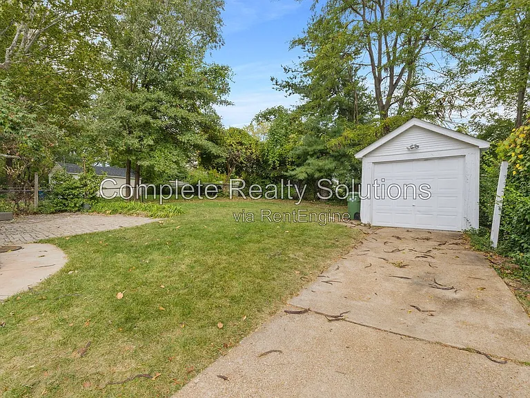 8511 Florence Ave — Photo 44