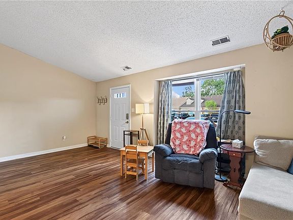5th image of 1325 Pershing Ct