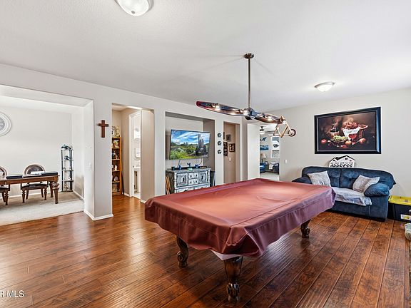 3rd image of 44853 Normandy Ln