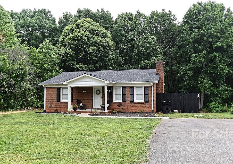 1st image of 3880 English Oak Dr