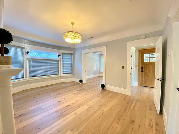 2nd image of 526 Fuller Ave