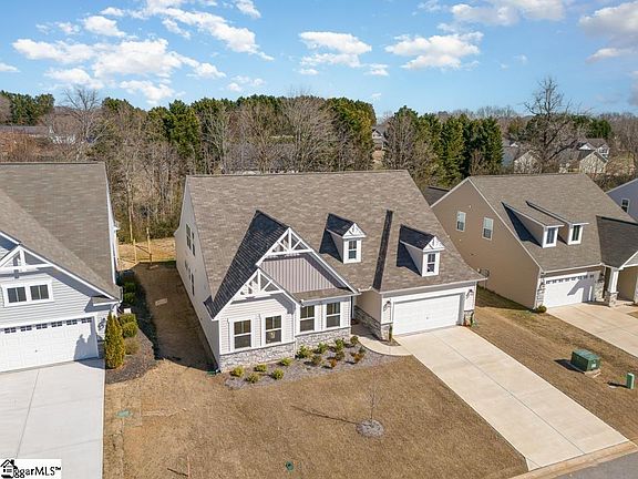 2nd image of 811 Wild Orchard Ln