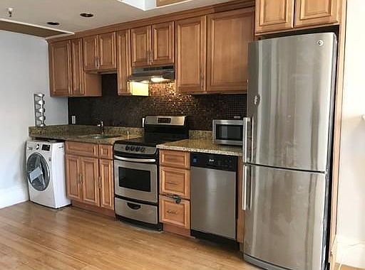 2nd image of 513 Beacon St #13