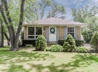 401 W Hawthorne Dr, Round Lake Beach, IL 60073