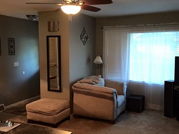 4th image of 4 Edgewood Dr