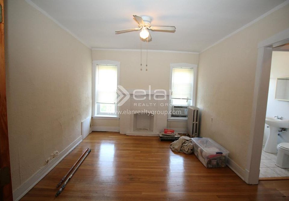 1st image of 6536 N Lakewood Ave APT 9