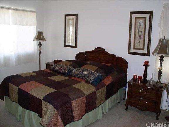 3rd image of 17726 Kinzie St Unit 36