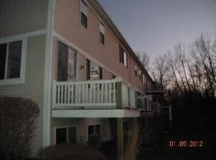 4329 Blue Iris Ct, Island Lake, IL 60042