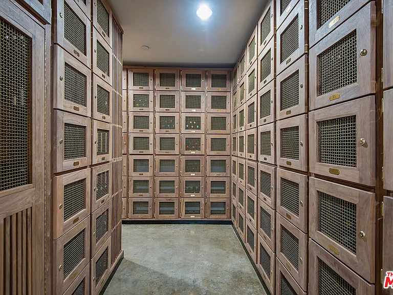 13650 Marina Pointe Dr #906 — Photo 33