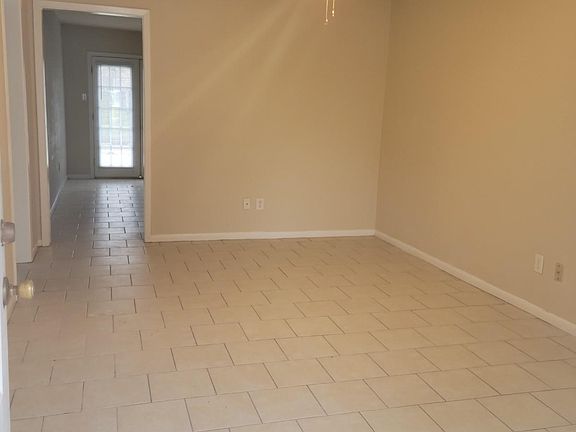 3rd image of 1122 Georgia St