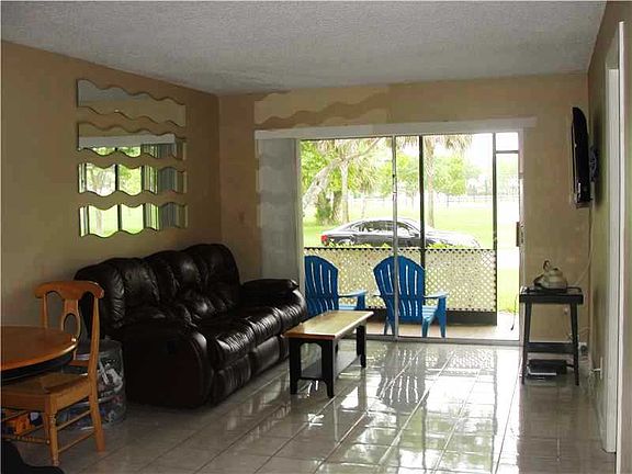 4th image of 4276 NW 89th Ave APT 103